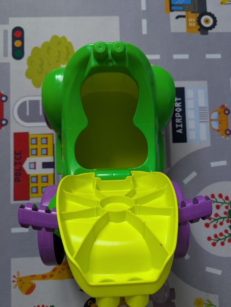 Машинка толокар Mega Bloks