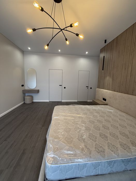 Будинок з газом в Стоянці! Закрите котеджне містечко з озером!