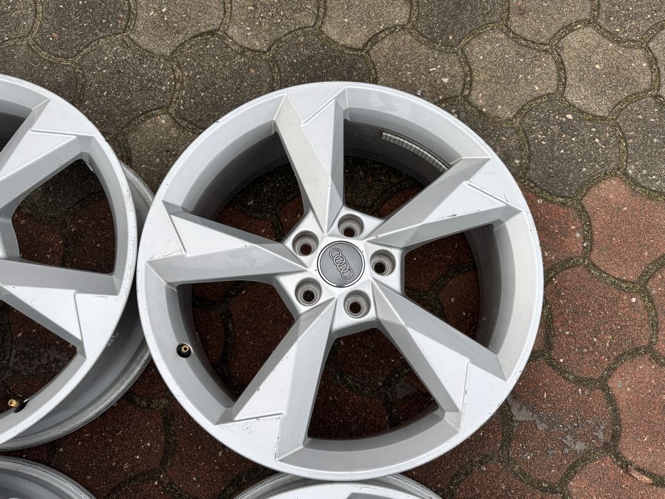 Felgi Audi q3 q2 S-Line 19 cali 5x112 a3 rotor 83a oryginał tiguan