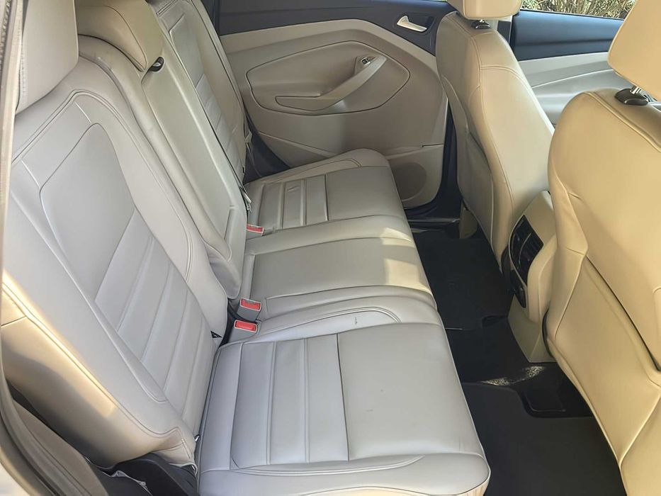 Ford Escape Titanium      2017