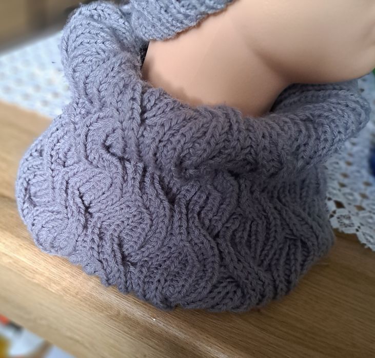 Czapka I komin zrobione na drutach