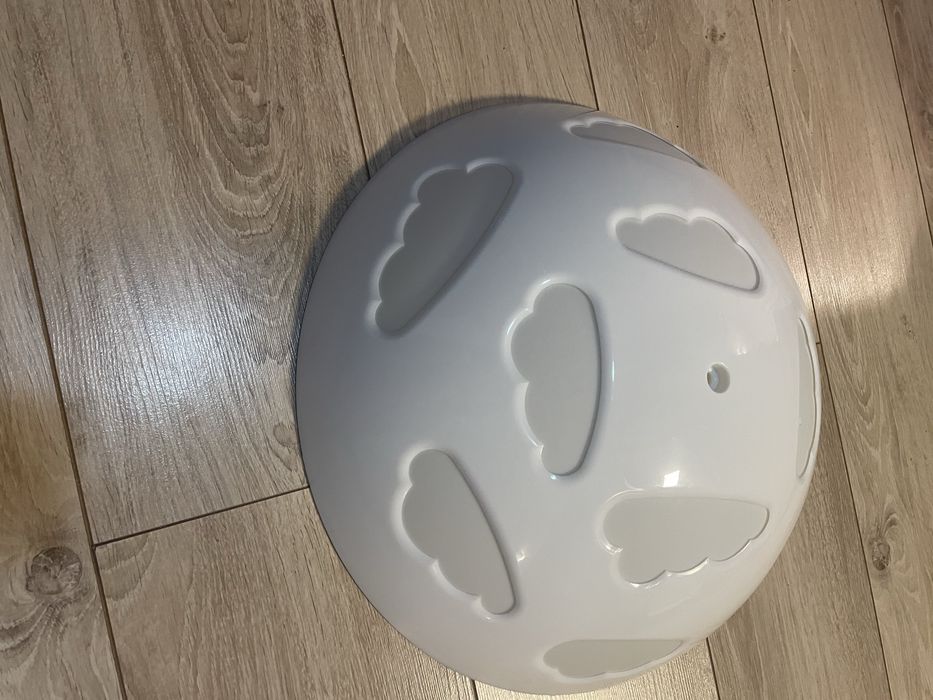 Lampa sugitowa chmurka