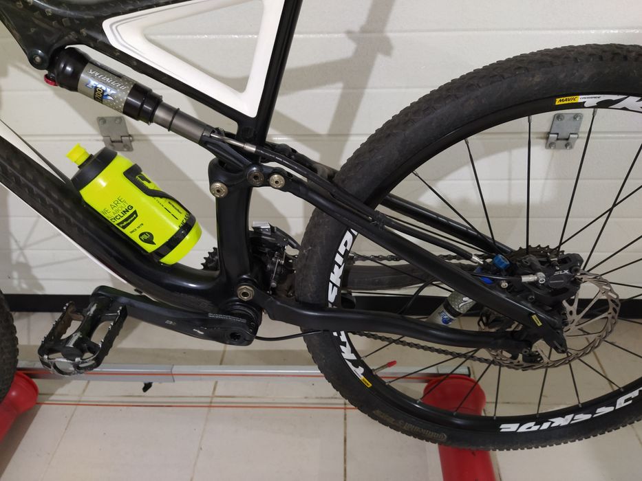 Specialized stuntjumper expert carbono