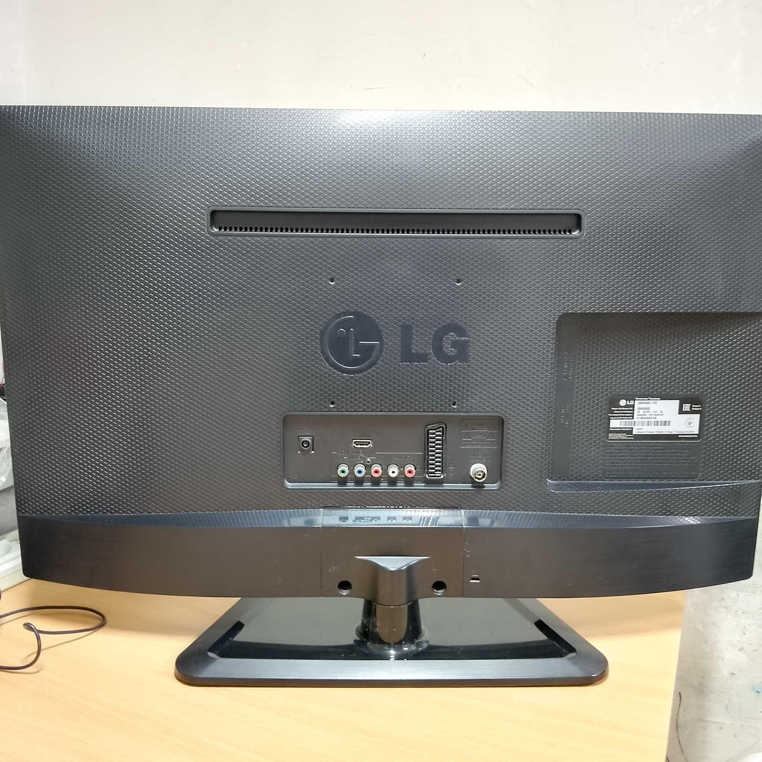 LED телевизор LG 28MN30D.