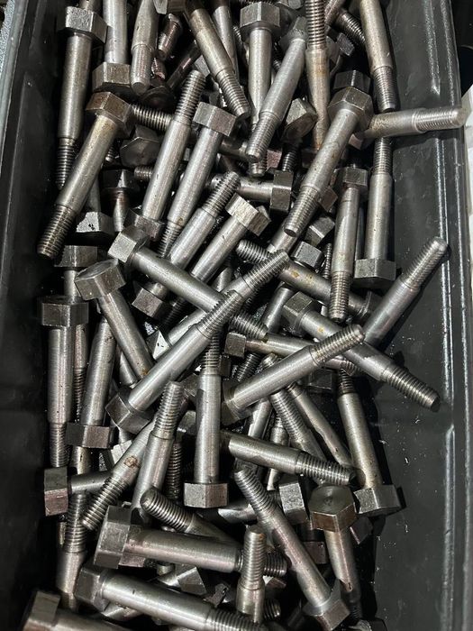 Токарні роботи з металу