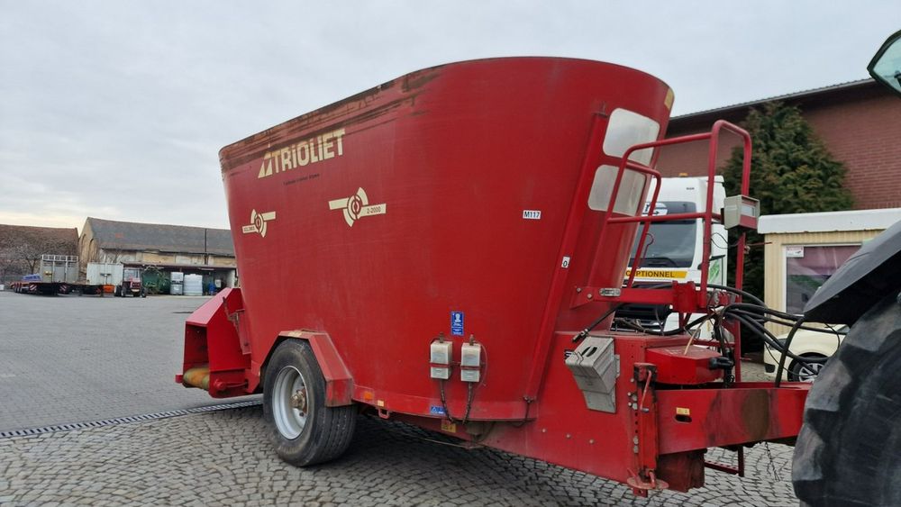 inny Paszowóz Trioliet Solomix 2-2000