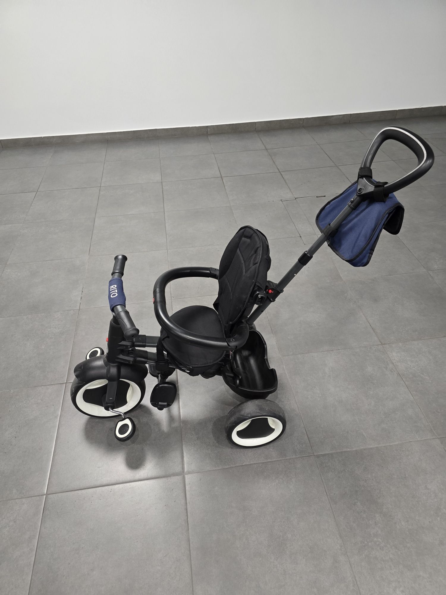 Triciclo marca Vito