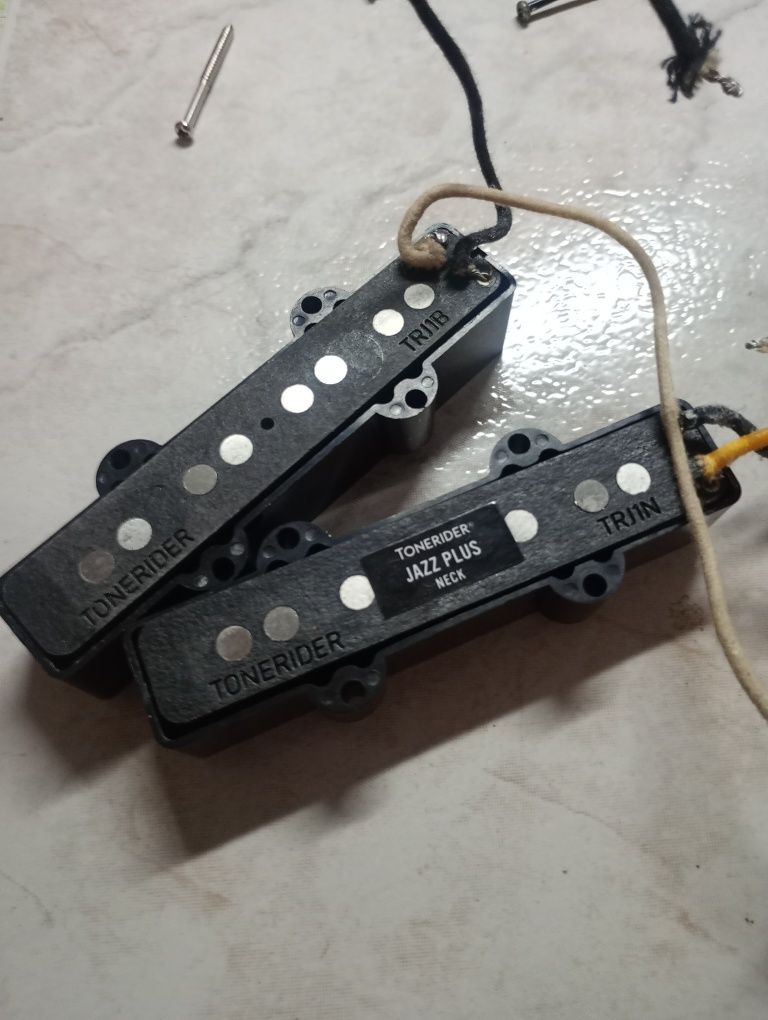 Jazz bass pickups set