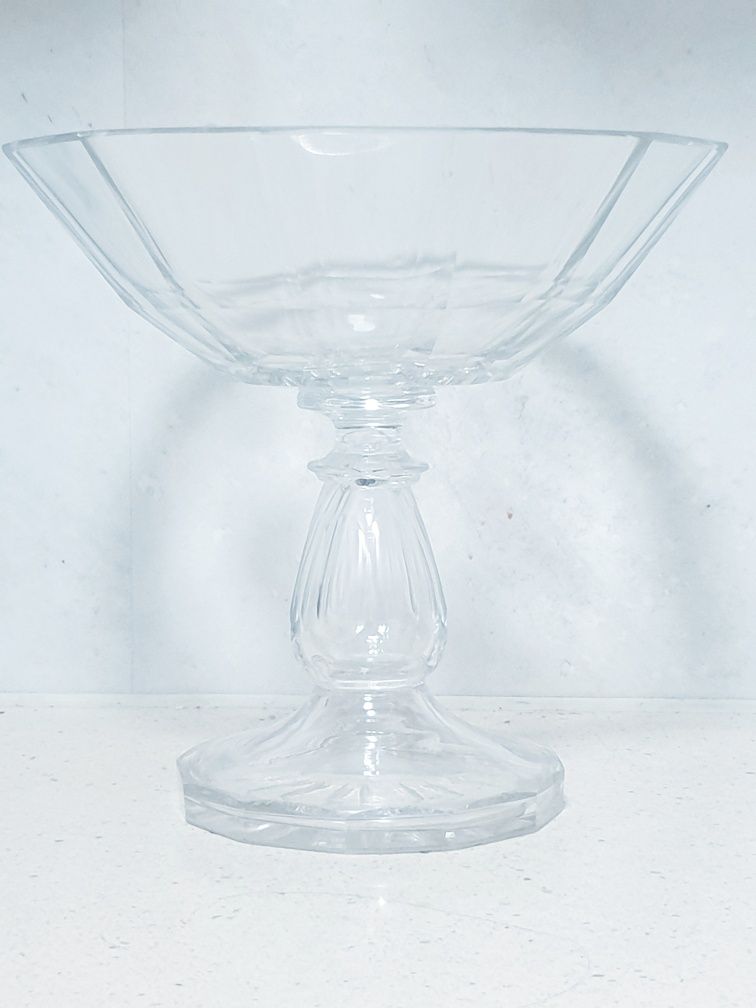Fantástica antiga taça de pé alto em cristal Sec.XIX
