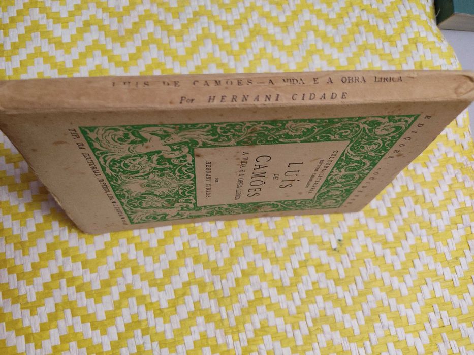 Luís de Camões - a vida e a obra lírica – Hernani Cidade