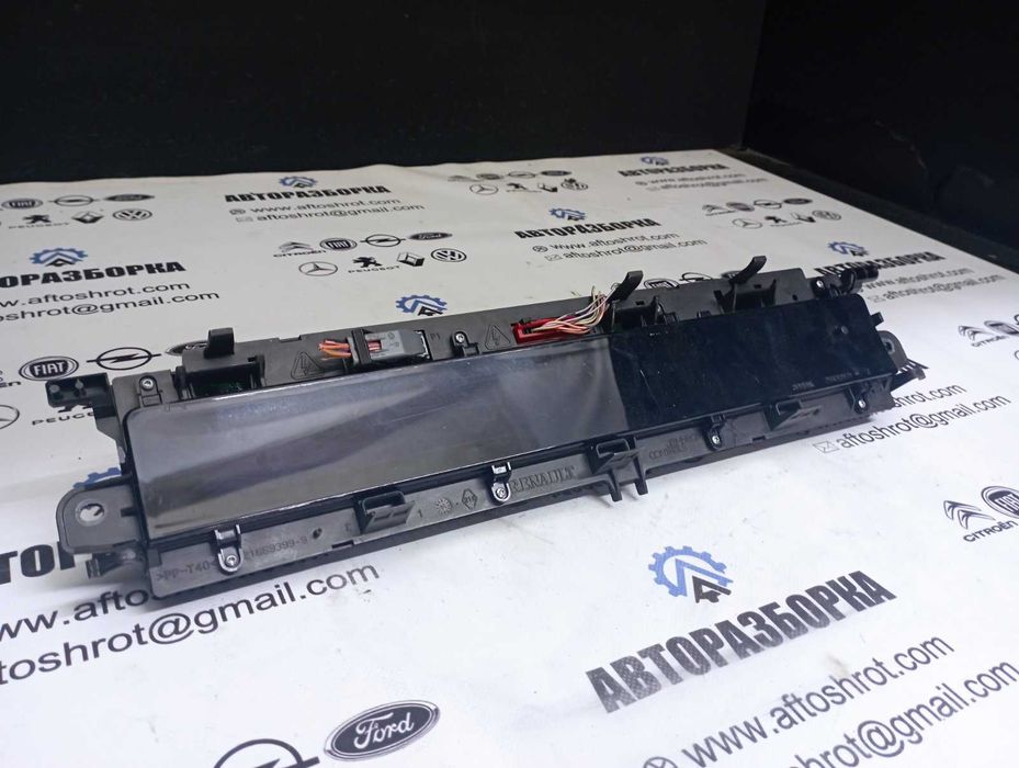 Панель приборов RENAULT SCENIC 2 (2003-2009)