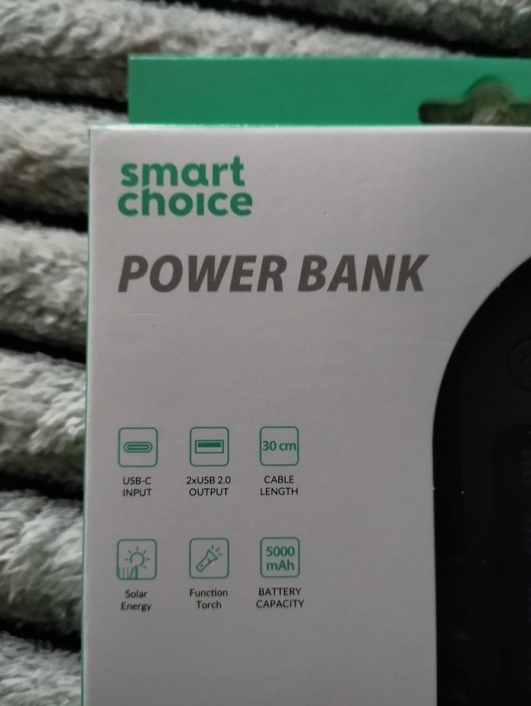 Power bank solarny
