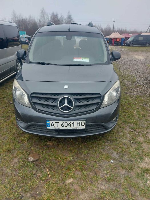 Продається гарний доглянутий автомобіль