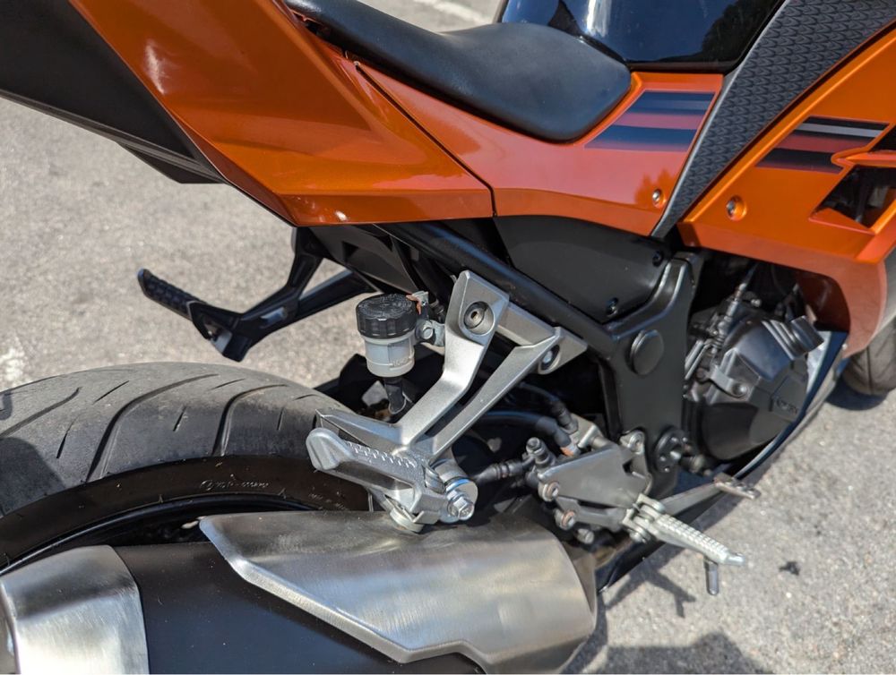 Мотоцикл KAWASAKI ninja 250R