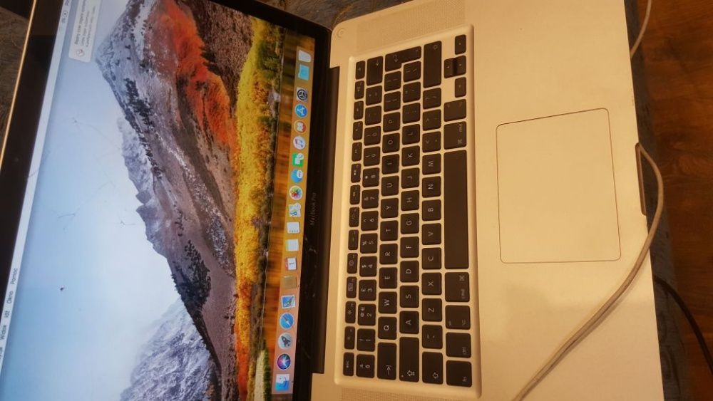 MacBook Pro (15-calowy, 2,53 GHz,