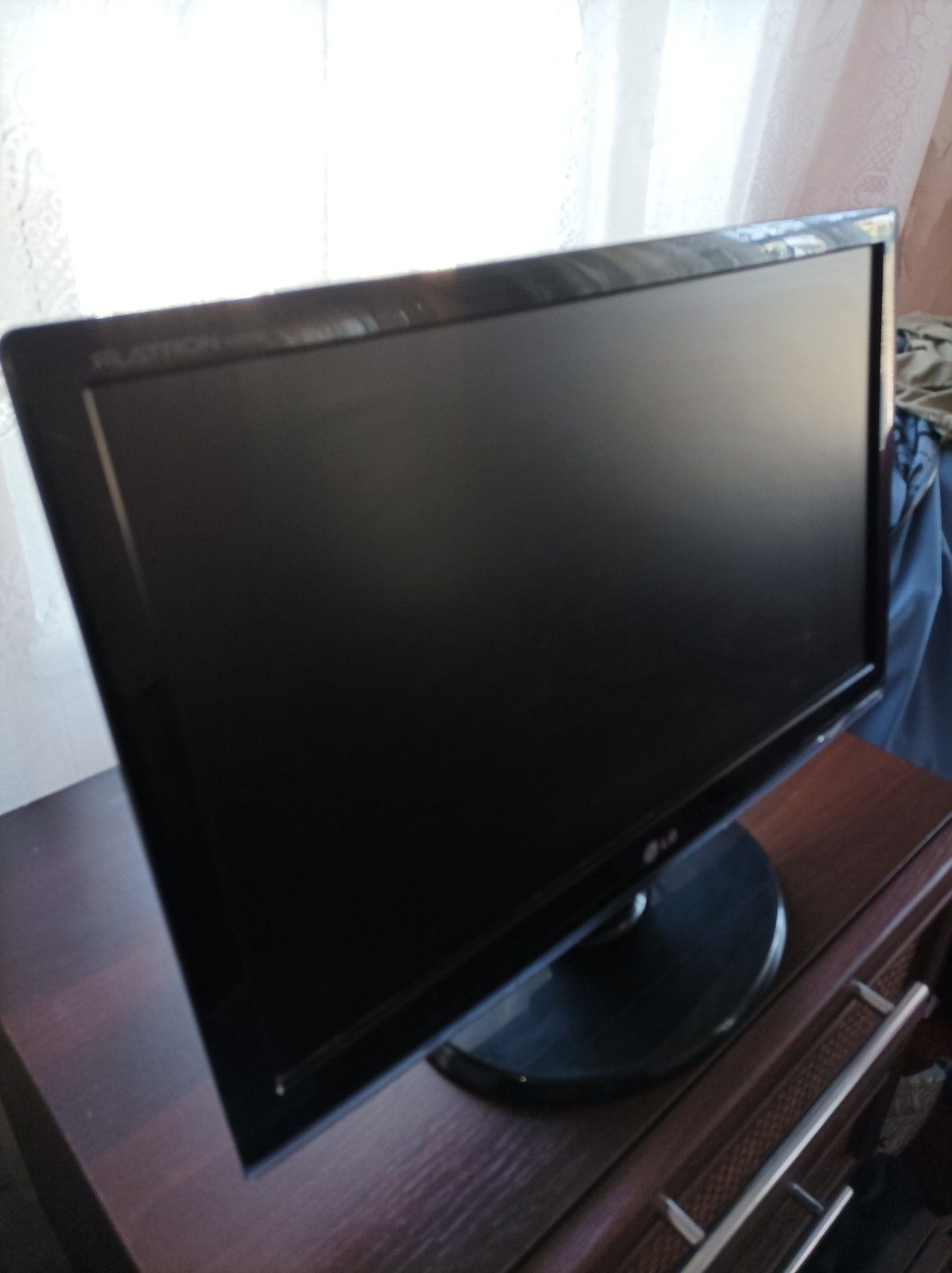 Монитор 22" LG Flatron W2253V