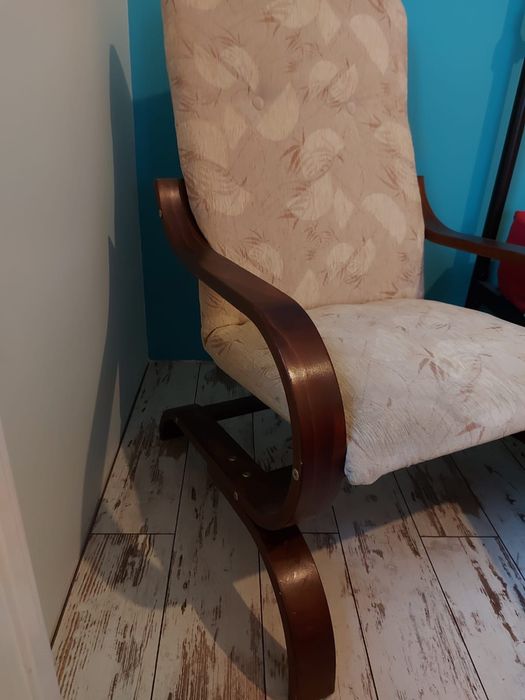 Fotel bujany w dobrym stabie