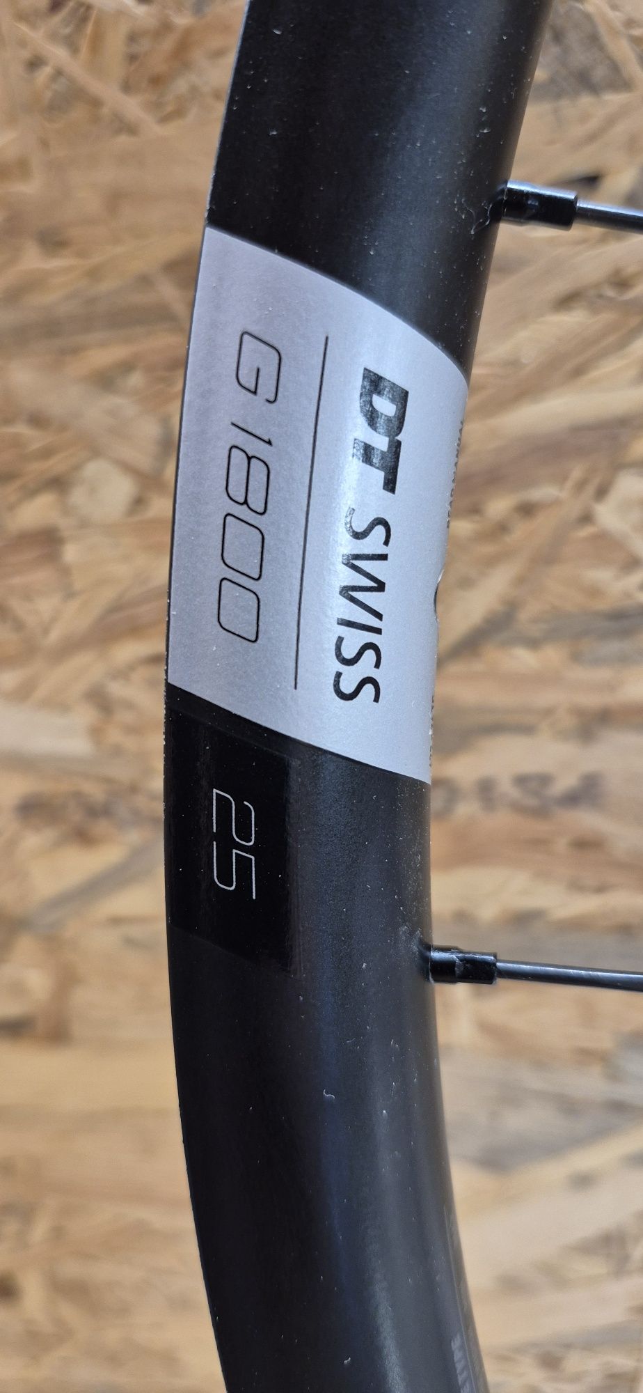 Koło DT-SWISS G1800 Spline 25 .przód.