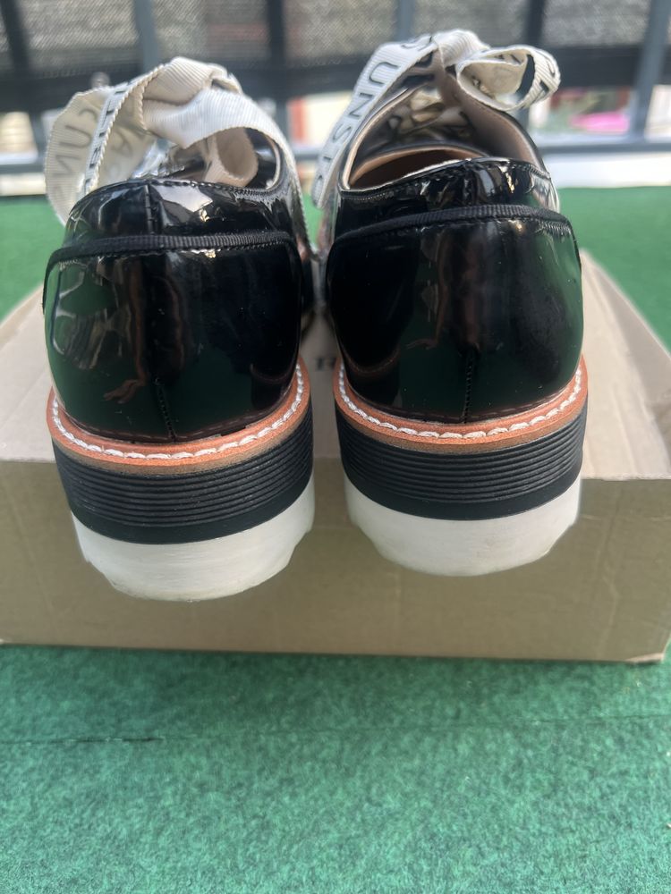 Lakierowane Buty derby ZARA na platformie, rozmiar 38
