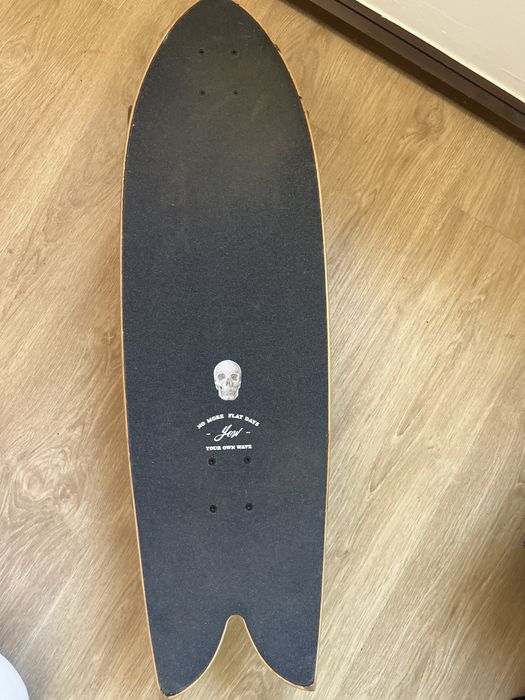 Surfskate Yow, CHRISTENSON