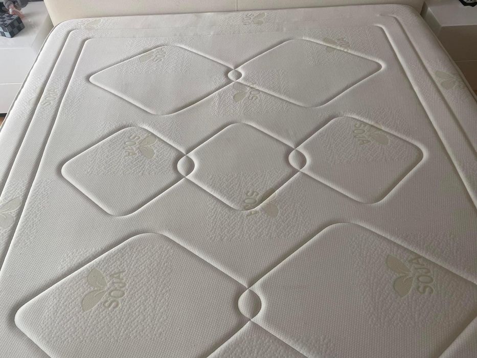 Colchao casal | 195 x 180 x 26