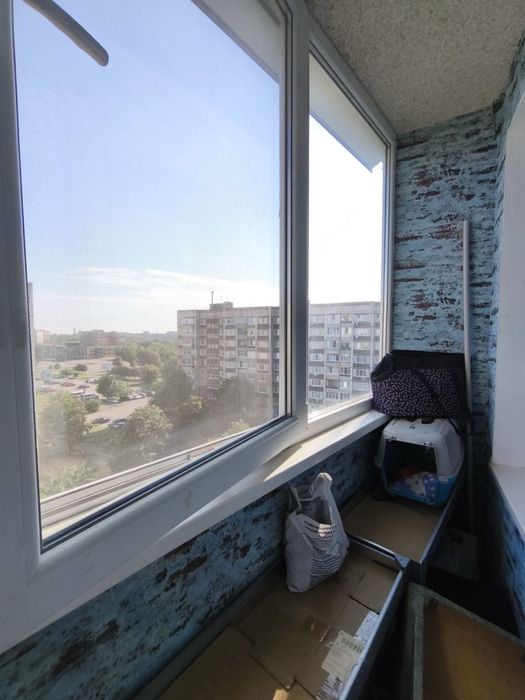 Продаи 3-х кім.кв з меблями та побутовою на 4-м районі.