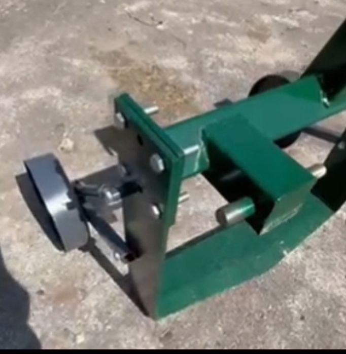 Скоба для підкопування цибулі, часнику та моркви