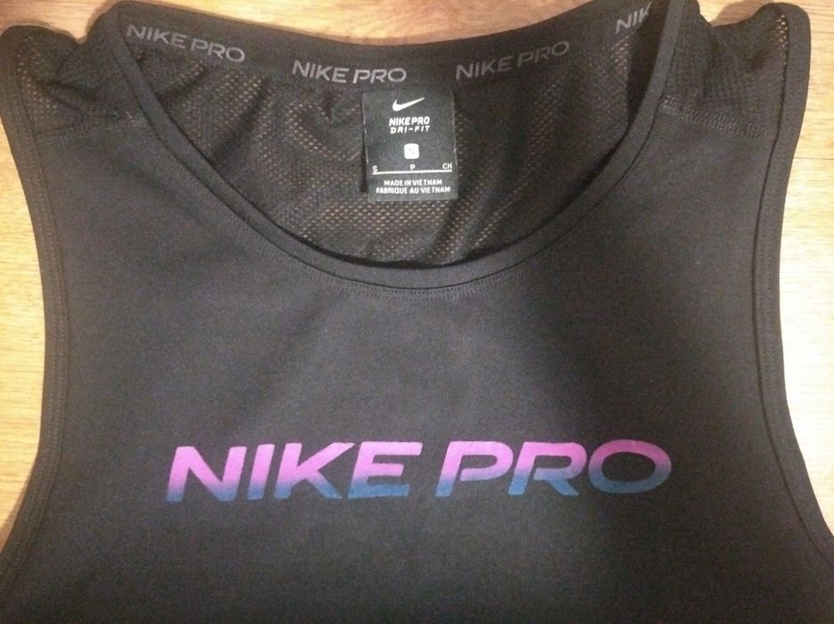 Komplet NIKE bieganie,fitness Rozmiar S /M