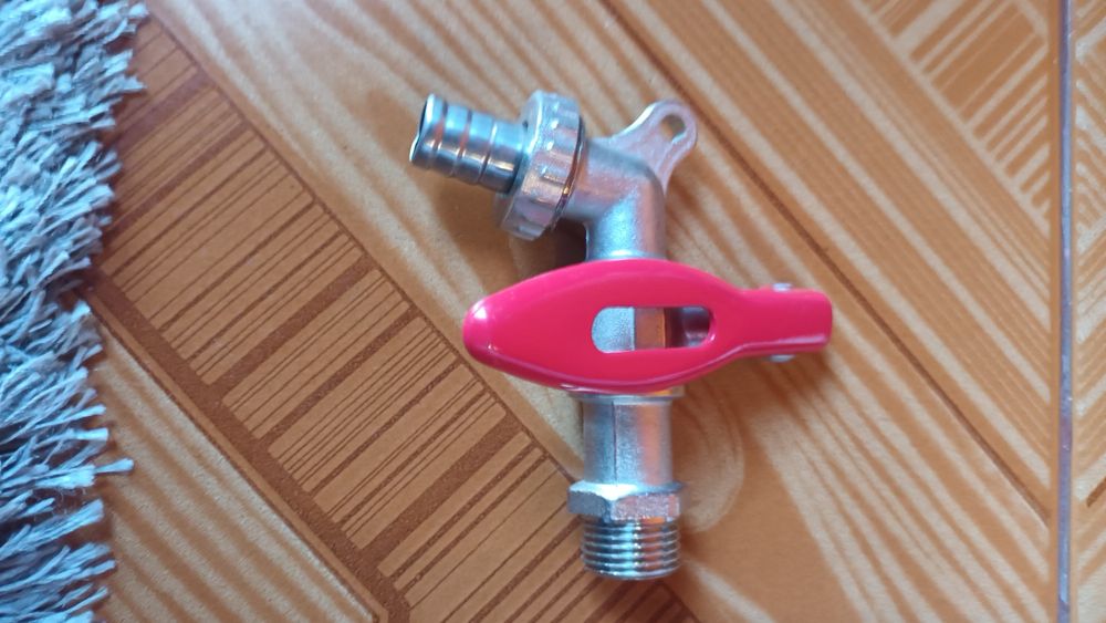 Torneira de esfera com fecho de segurança