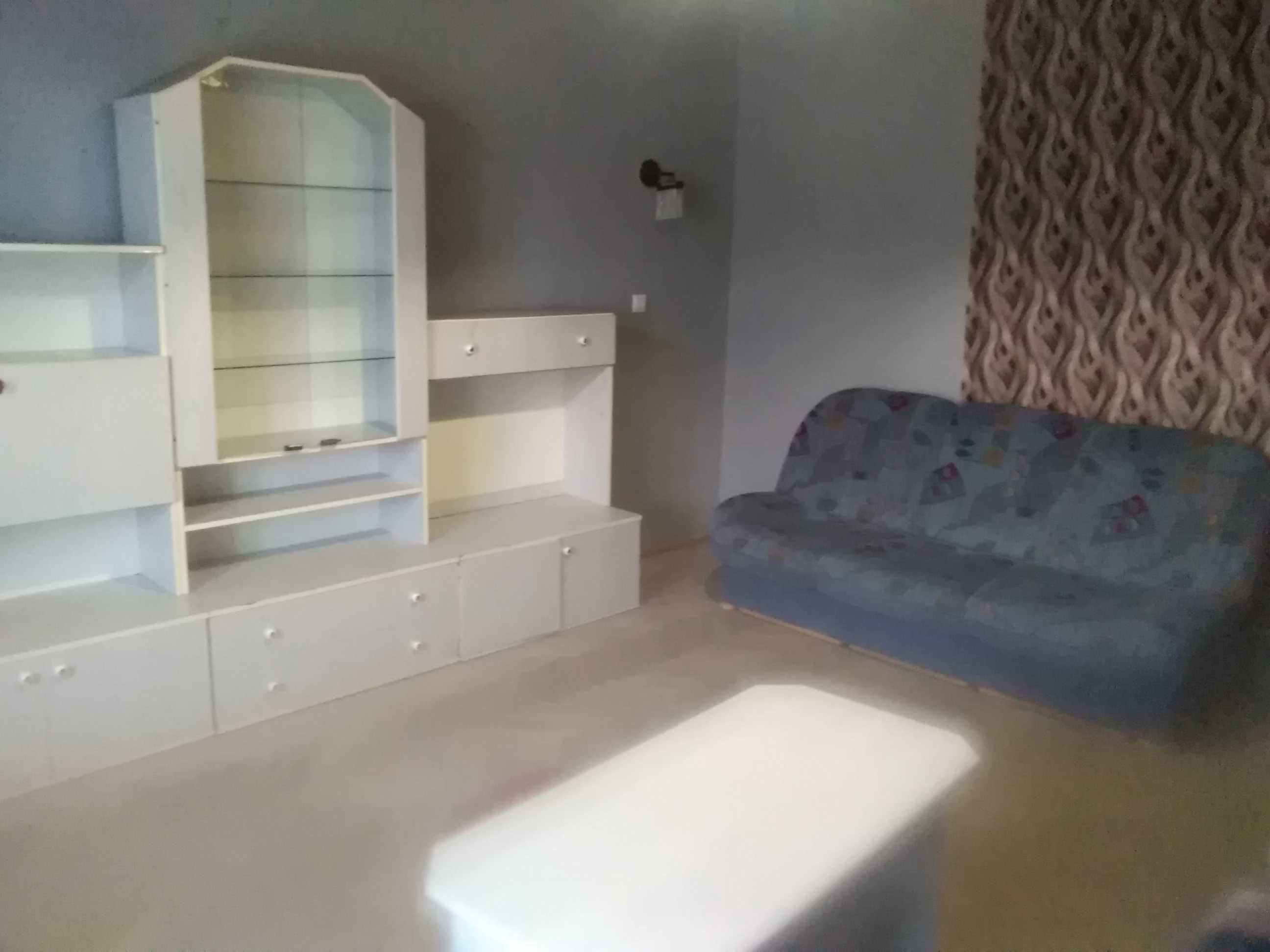 37 m.kw-Duża Kawalerka Umeblowana Piętro 1  os. Milica w Skarżysku