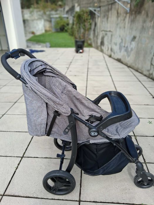 Carrinho de bebe kinderkraft, posição reclinada e deitada