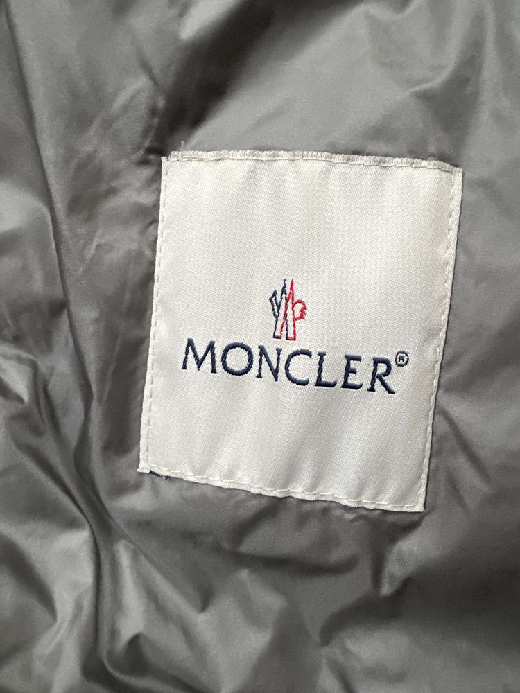 Płaszczyk Moncler