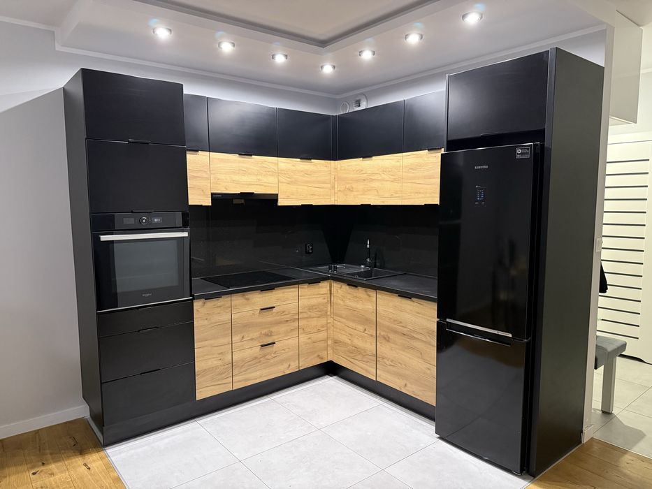 Nowoczesna kuchnia ze sprzętem AGD