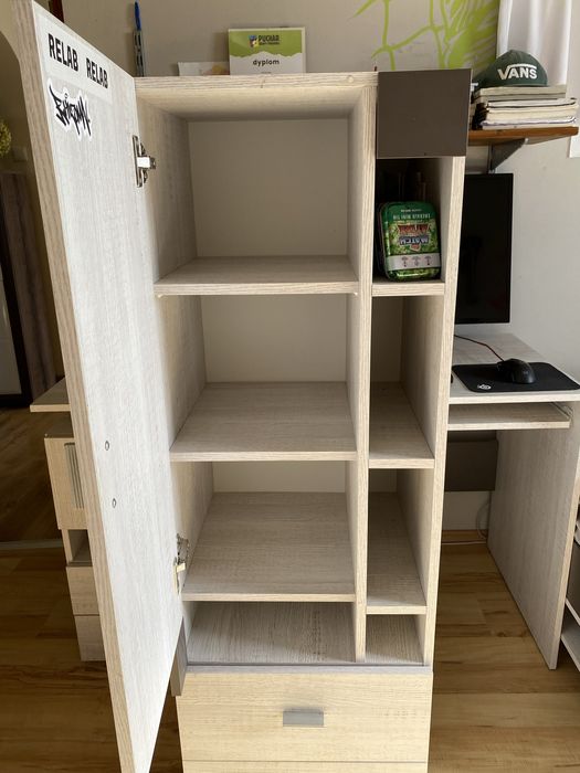 Mała komoda szafka na książki ubrania z szufladami agata meble ikea