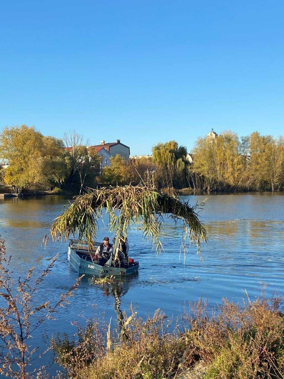 косилка, земснаряд ,экскаватор лодка для чистки водоемов дноуглубление