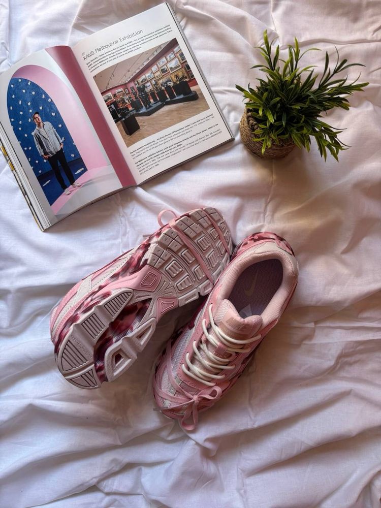 Nike Initiator Custom Pink