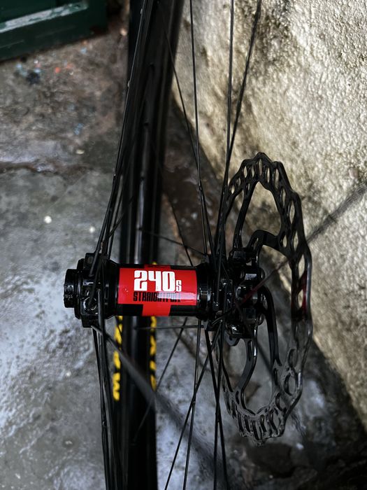 Rodas BTT de carbono 240