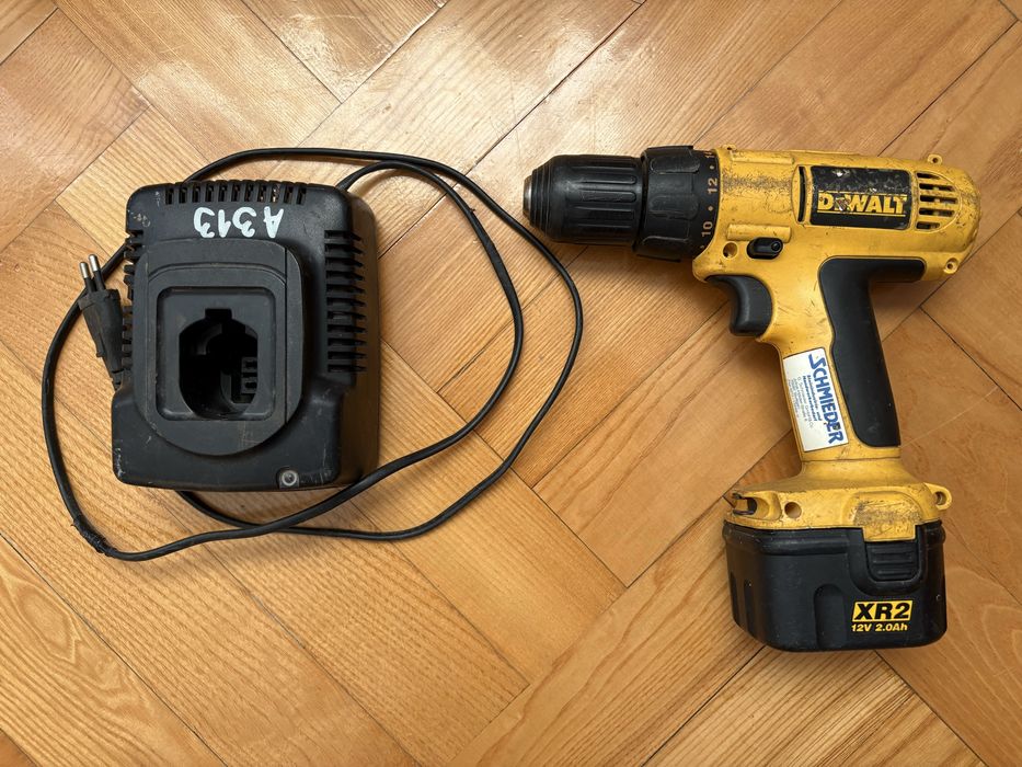 Wiertarko-wkrętarka DeWalt DC740KA