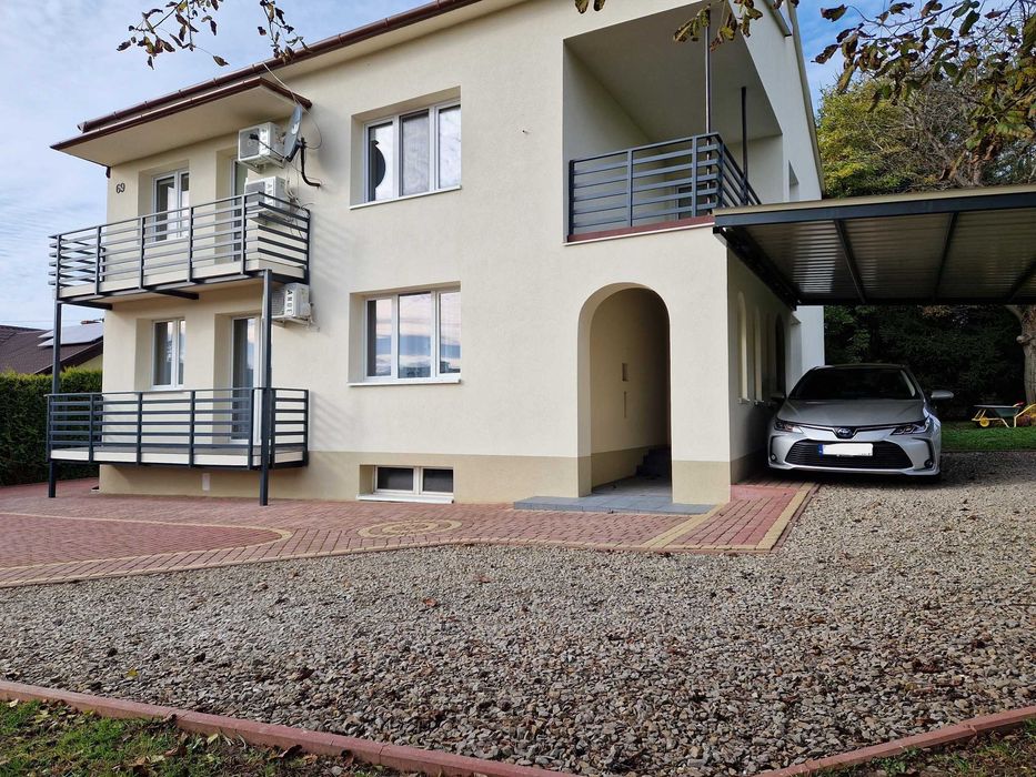 Balustrady zewnętrzne・Balustrady balkonowe・Barierki balkonowe