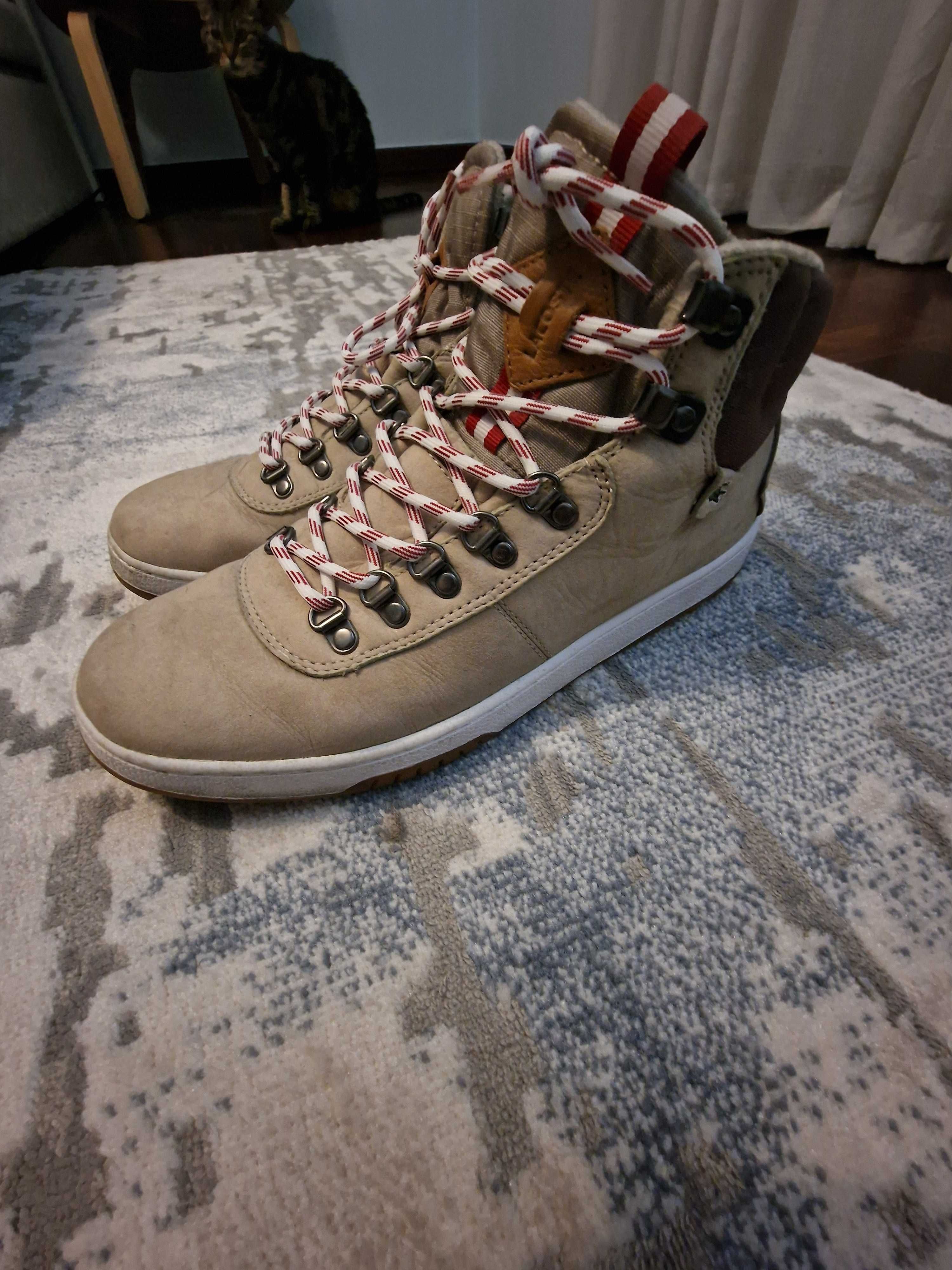 Botas desportivas Lacoste T42