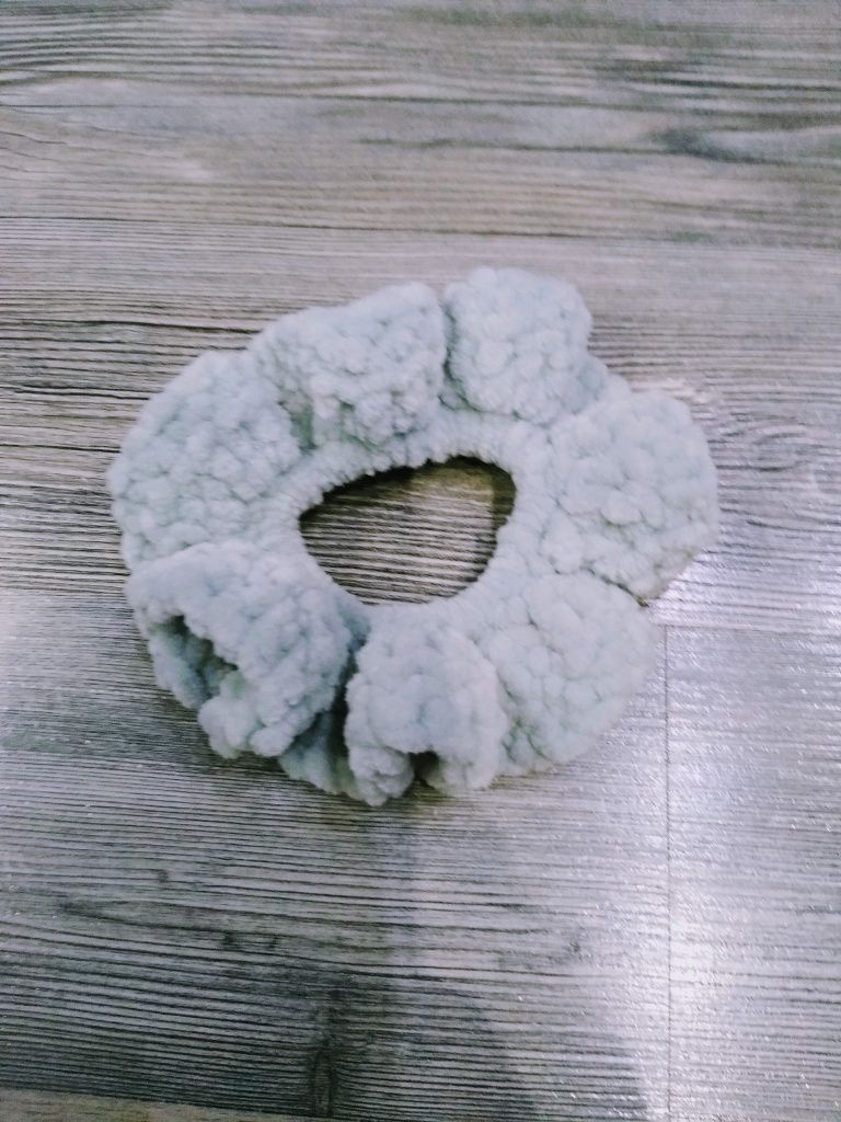 Scrunchie Frotka Gumka Skranczi do włosów na szydelku