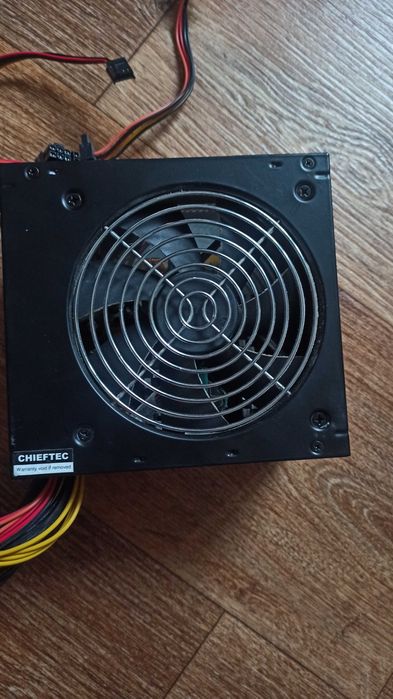 Продам Блок Живлення Chieftec 700W