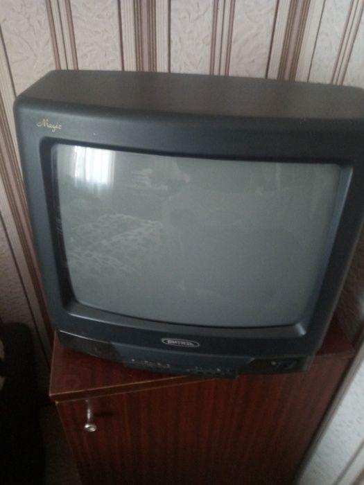 продам  телевизор 37 см