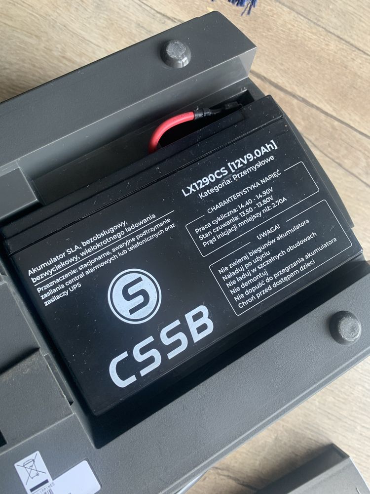 APC Back-UPS ES 525 Battery BackUp plus Surge Protection