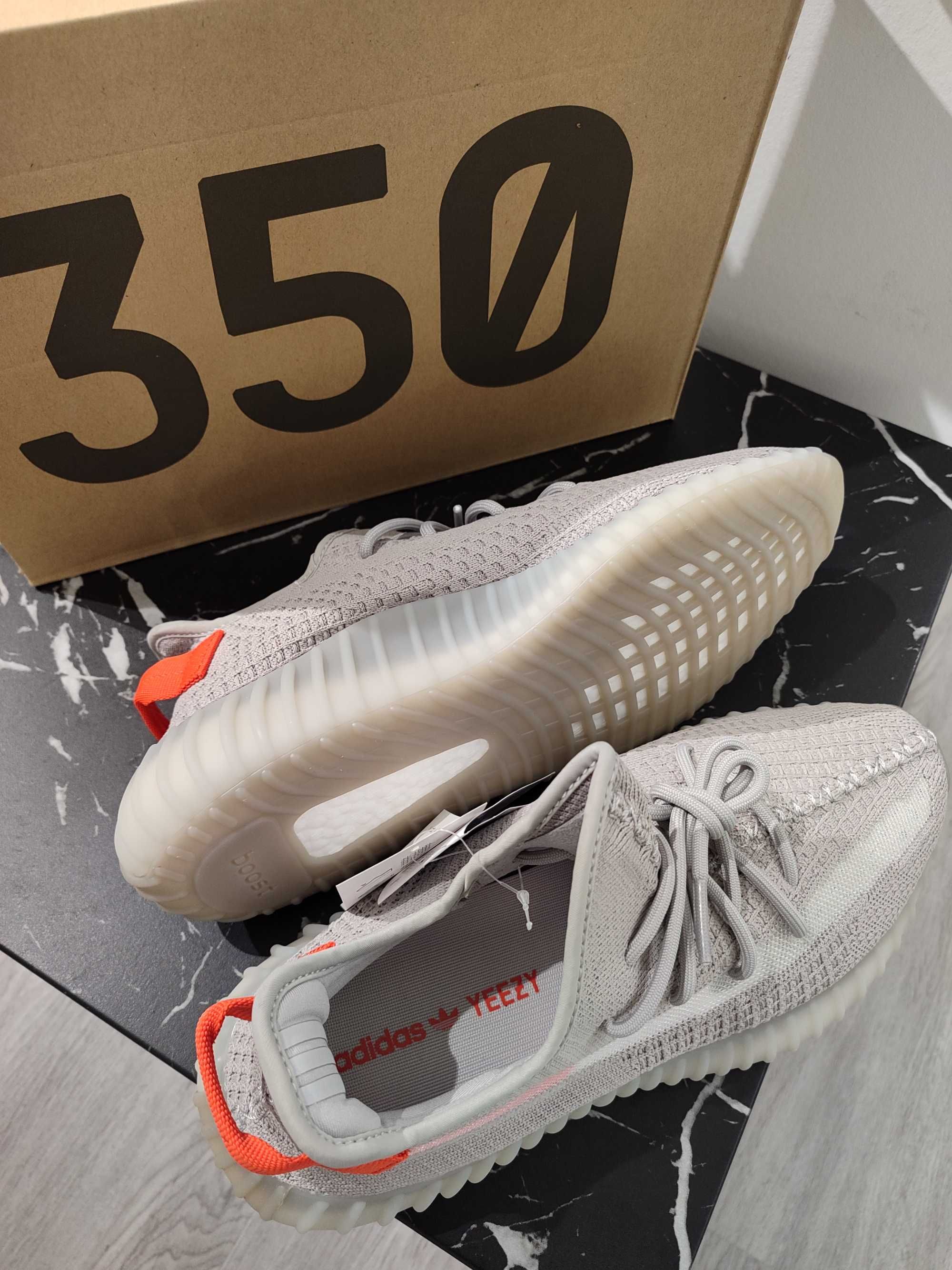 Кросівки YEEZY BOOST 350 V2 Tail Light