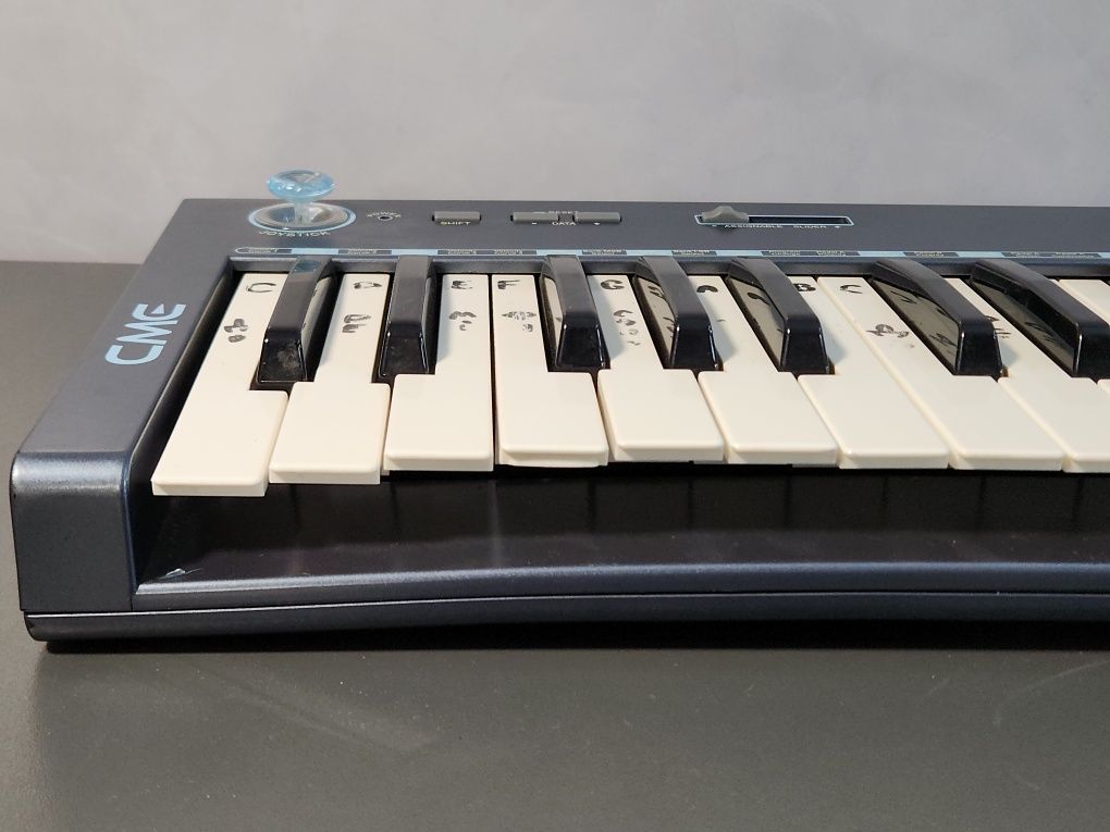 MIDI- клавіатура СМЕ M-Key V2
