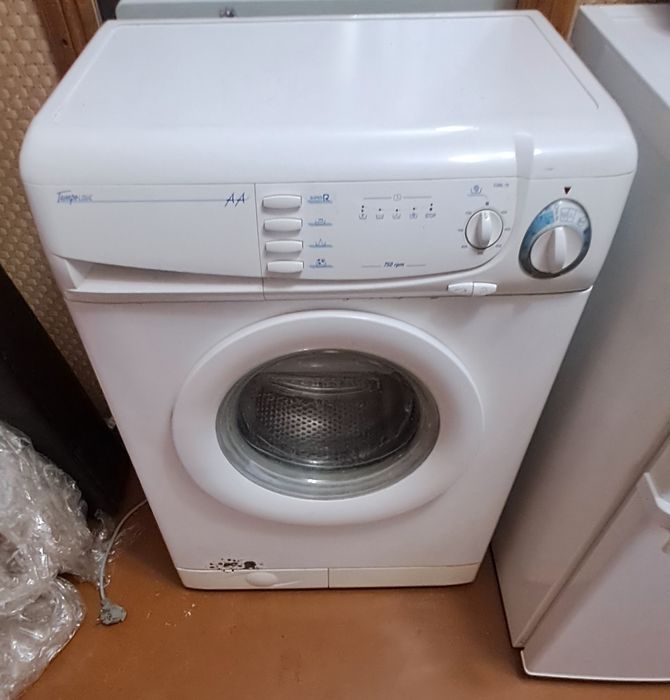 Продам пральну машинку Candy.