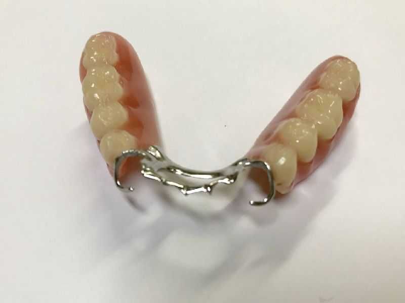 Consertos e fabricação de Prótese Dentária