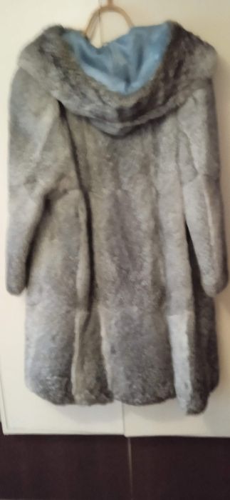 Продам стильну шубу з натурального кролика.