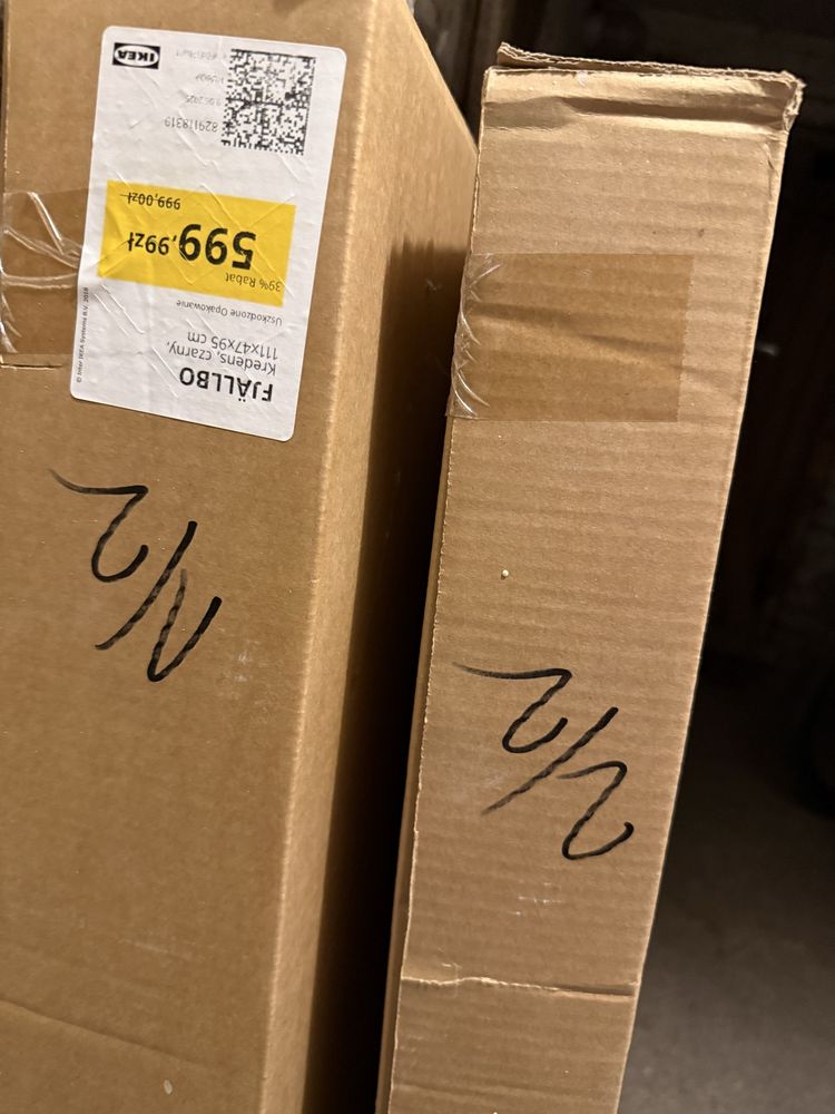Kredens czarny Ikea